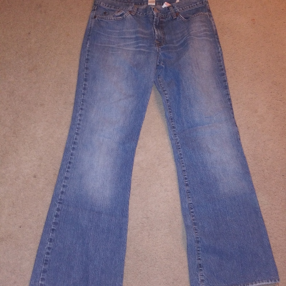 Size 12 (31) Regular Fit Boot Cut Jeans